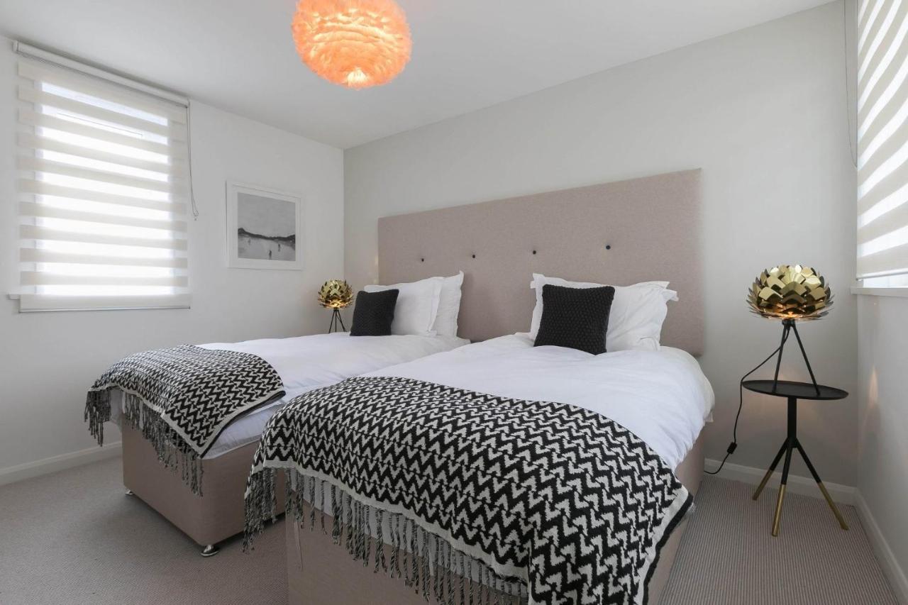 Golden Heights Apartamento Carbis Bay Exterior foto